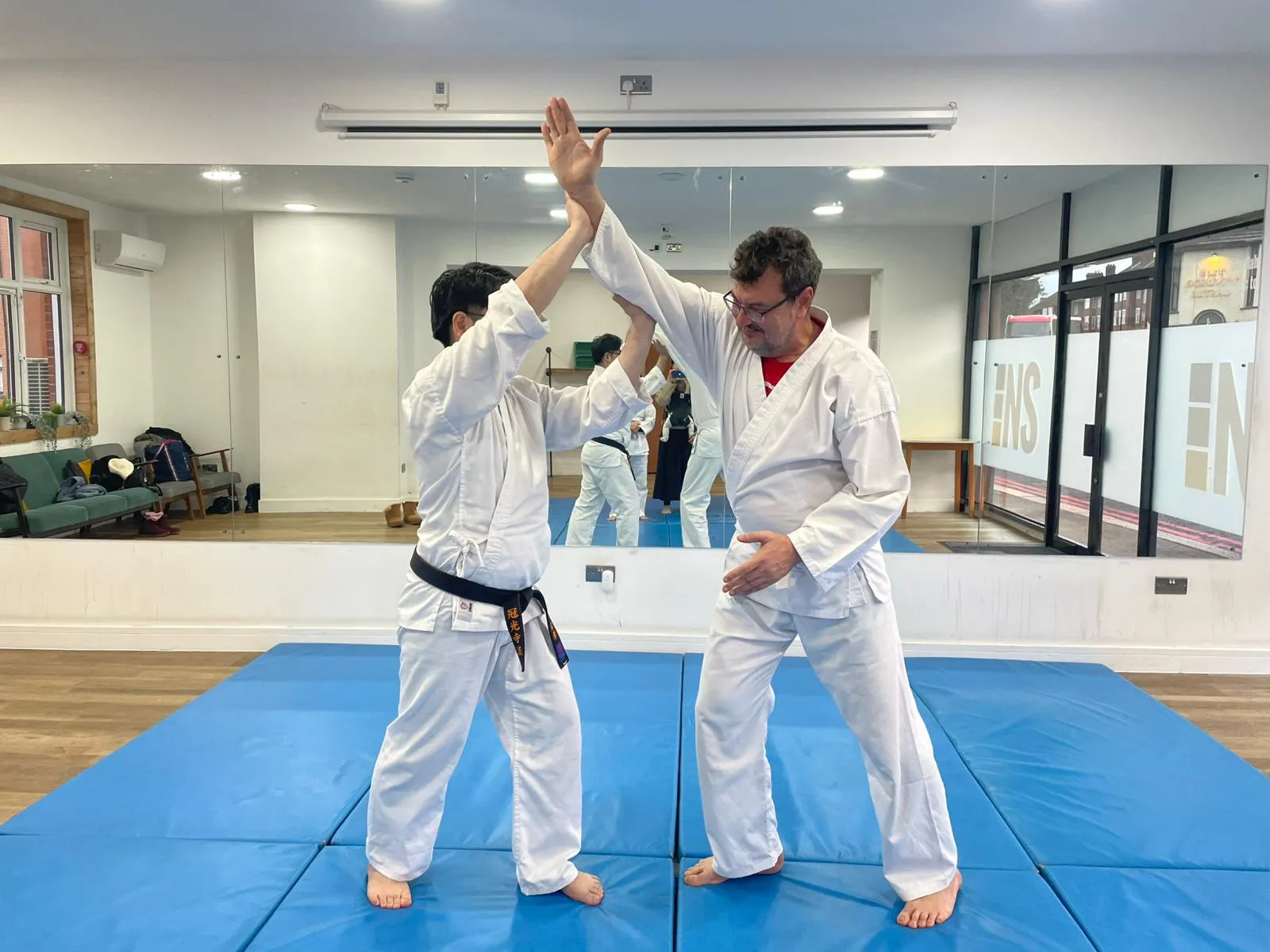 Aikido training session at Kankouji-ryu dojo